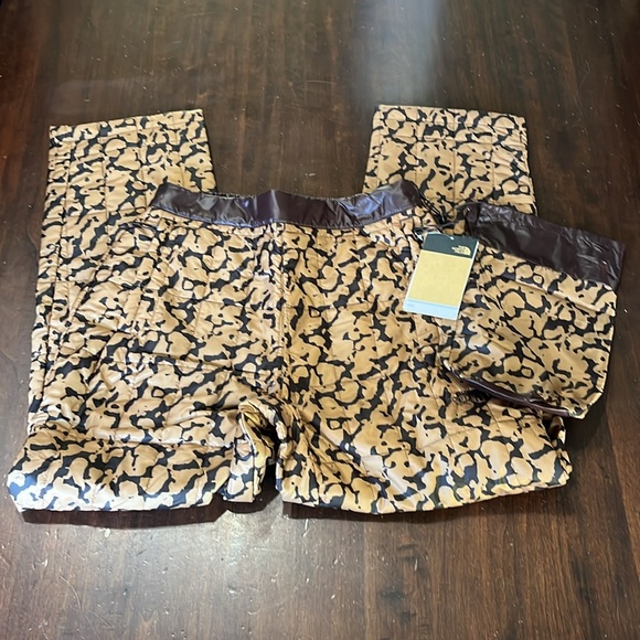 The North Face Circaloft Pant in Almond Butter Graphic Dye Print Size M NWT - Picture 5 of 15